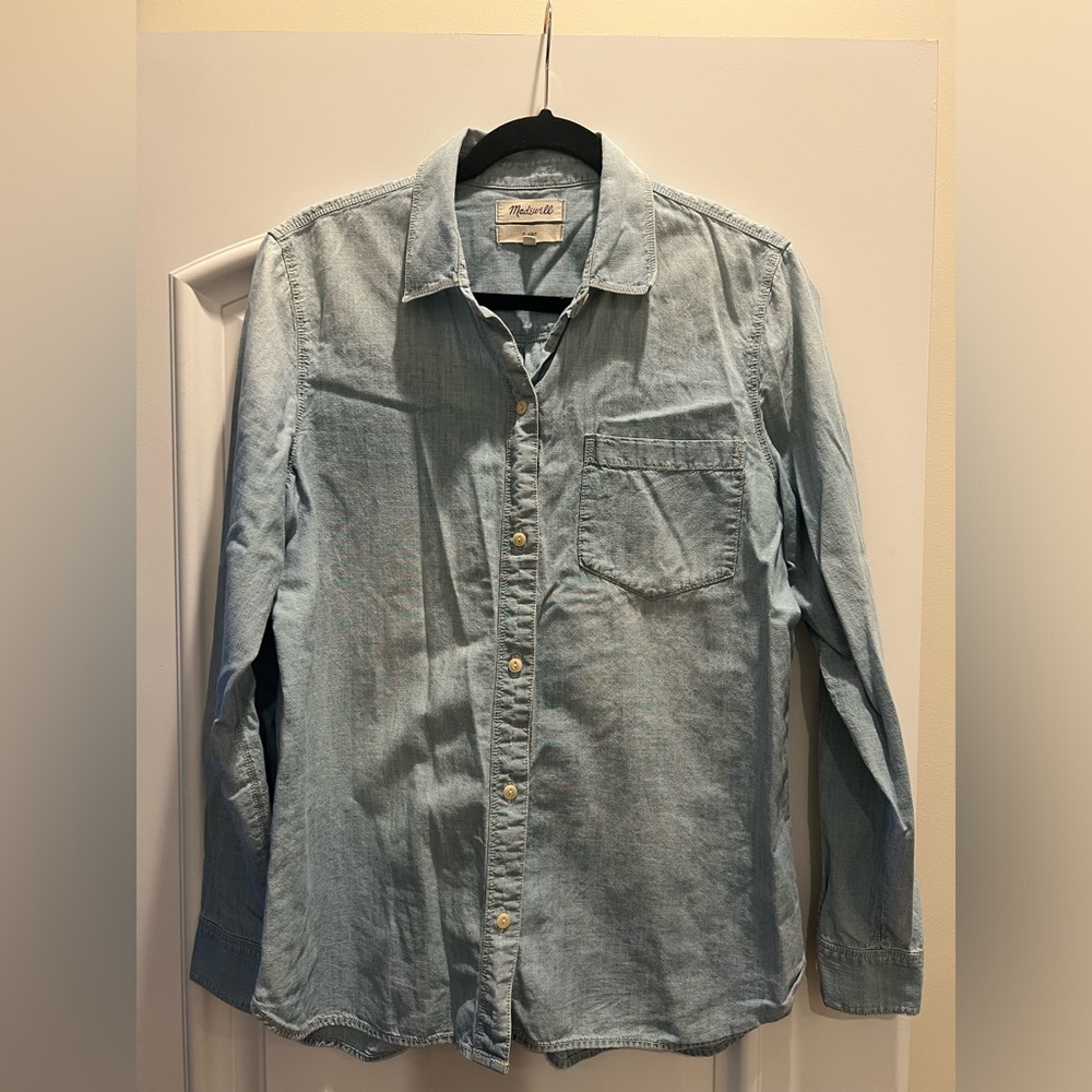 Madewell Long Sleeve Chambray Button Down